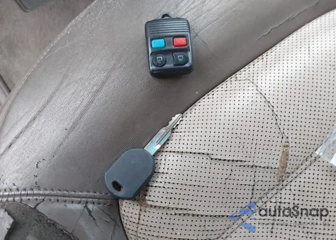 2002 Ford Explorer Eddie Bauer из США, поврежденный, VIN 1FMZU74W92ZB32879